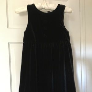Girls black velvet party dress, 6x--pretty details!